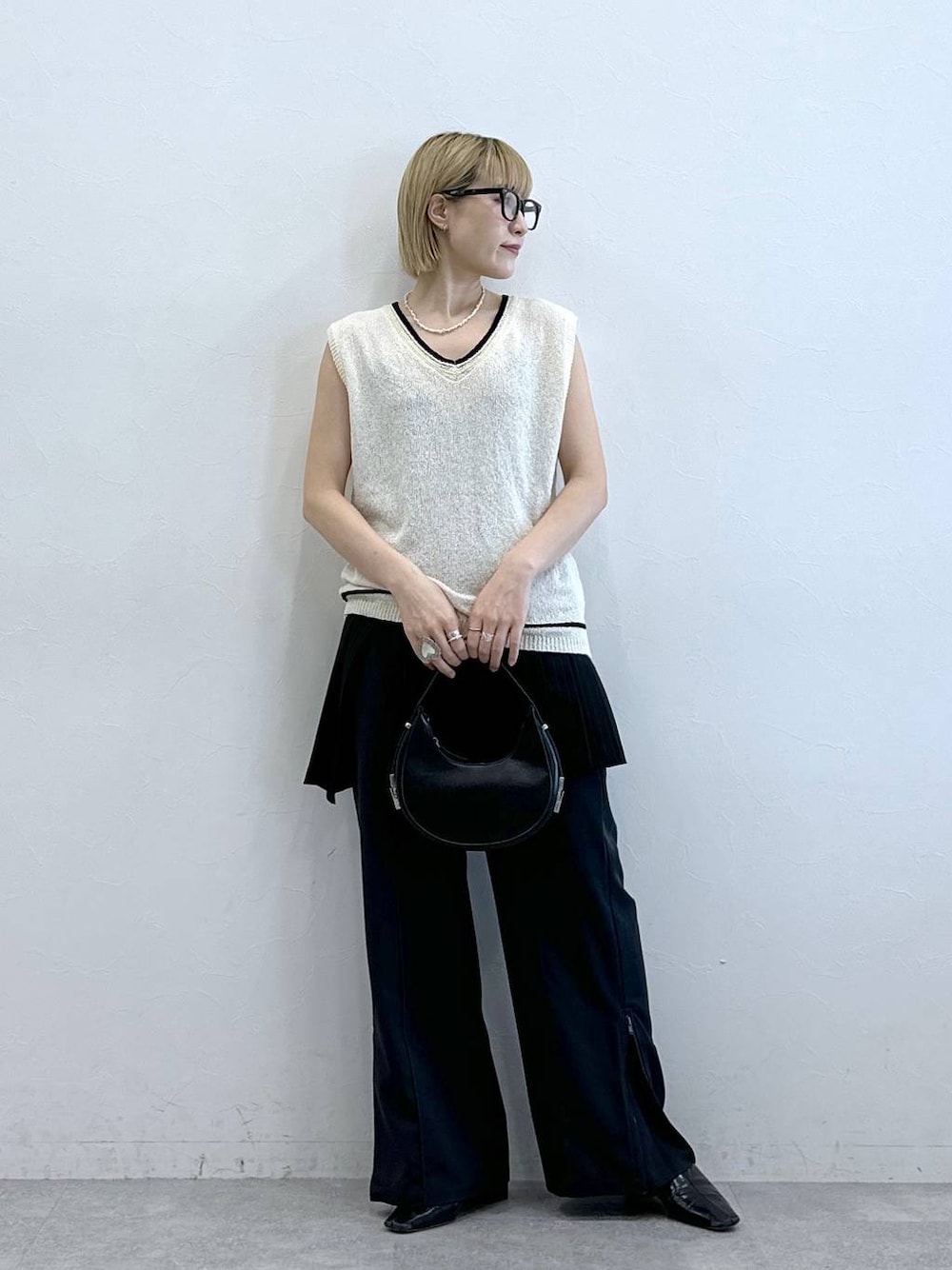 「RAGEBLUEのアソートアイウェア（メガネ、グレー系）」を使った、たけおさん（レディース・157cm）の夏コーディネートの1枚目の写真