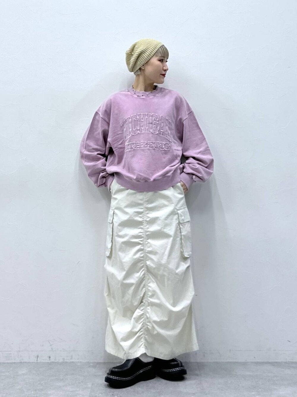 「LOWRYS FARMのビーズニットワッチ　128530（ハンチング/ベレー帽、ベージュ系）」を使った、たけおさん（レディース・157cm）の秋コーディネートの1枚目の写真