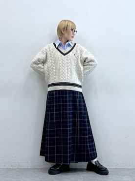 「アイテム（メガネ、グレー系）」を使った、たけおさん（レディース・157cm）の秋コーディネート