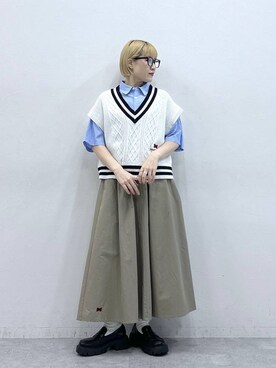 「RAGEBLUE（レイジブルー）の抗菌・防臭/トラックソール厚底コインローファー（ローファー、ブラック系）」を使った、たけおさん（レディース・157cm）の春コーディネート