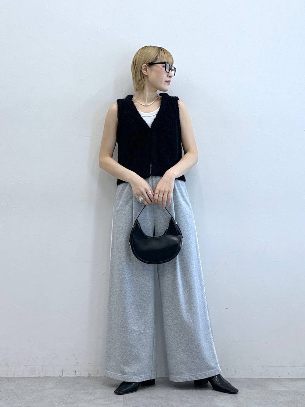 「RAGEBLUEのアソートアイウェア（メガネ、グレー系）」を使った、たけおさん（レディース・157cm）の夏コーディネートの1枚目の写真