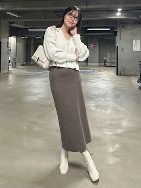 「AZUL by moussy（アズールバイマウジー）のアイテム（スカート）」を使った、AZUL BY MOUSSYさん（レディース・170cm）の秋コーディネート