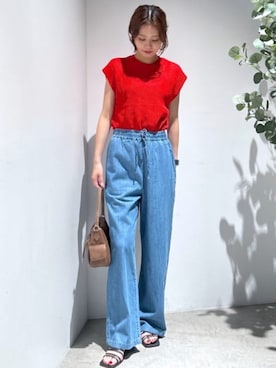 「AZUL by moussy（アズールバイマウジー）の【セットアップ対応】ライトオンスデニムイージーパンツ（デニムパンツ、ブルー系）」を使った、AZUL BY MOUSSYさん（レディース・161cm）の夏コーディネート