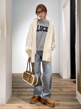 「アイテム（スリッポン、ベージュ系）」を使った、AZUL BY MOUSSYさん（レディース・160cm）の秋コーディネート