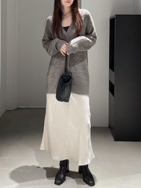 「AZUL by moussy（アズールバイマウジー）のアイテム（スカート）」を使った、AZUL BY MOUSSYさん（レディース・169cm）の秋コーディネート