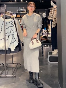 「アイテム（スカート）」を使った、AZUL BY MOUSSYさん（レディース・170cm）の冬コーディネート