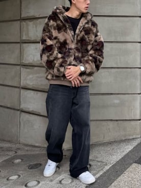 「AZUL by moussy（アズールバイマウジー）のアイテム（デニムパンツ）」を使った、AZUL BY MOUSSYさん（メンズ・177cm）の秋コーディネート