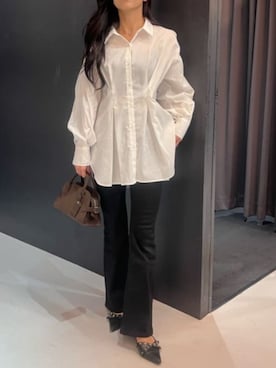 「AZUL by moussy（アズールバイマウジー）のアイテム（デニムパンツ）」を使った、AZUL BY MOUSSYさん（レディース・160cm）の秋コーディネート