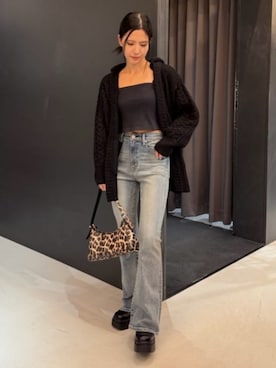 「AZUL by moussy（アズールバイマウジー）のアイテム（デニムパンツ）」を使った、AZUL BY MOUSSYさん（レディース・160cm）の秋コーディネート