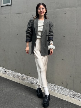 「アイテム（スカート）」を使った、AZUL BY MOUSSYさん（レディース・170cm）の秋コーディネート