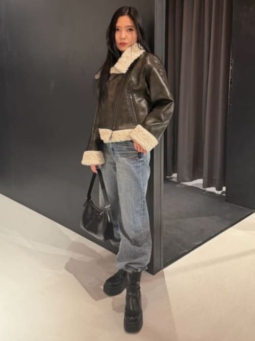 VENUSウェッジソールストレッチショートブーツ（ブーツ）｜AZUL BY