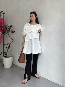 「prose verse（プロズヴェール）の【-3kg見え！】フロントスリットスーパーストレッチパンツ（その他パンツ、ブラック系）」を使った、まりんさん（レディース・148cm）の春コーディネート