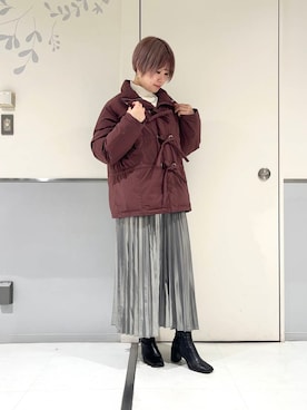 「アイテム（ダウンジャケット/コート、レッド系）」を使った、aikaさん（レディース・161cm）の秋コーディネート