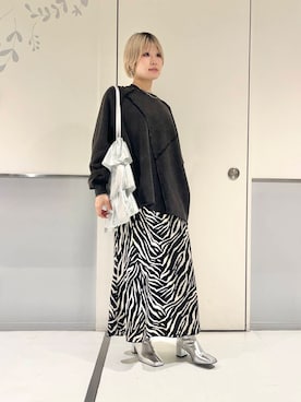 「SENSE OF PLACE by URBAN RESEARCH（センスオブプレイスバイアーバンリサーチ）のヴィンテージルーズスウェット（Tシャツ/カットソー）」を使った、aikaさん（レディース・161cm）の秋コーディネート