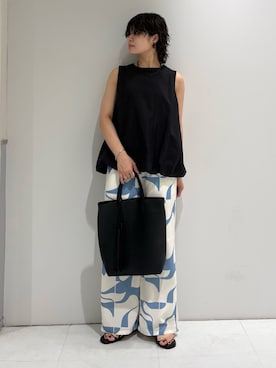 「SENSE OF PLACE by URBAN RESEARCH（センスオブプレイスバイアーバンリサーチ）のショルダータックバルーンブラウス（シャツ/ブラウス、ブラック系）」を使った、aikaさん（レディース・162cm）の夏コーディネート