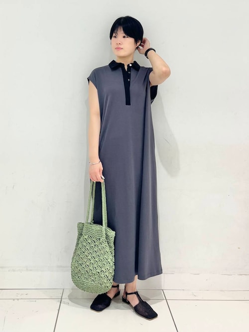 Tストラップメッシュサンダル