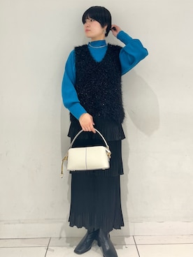 「アイテム（ベスト）」を使った、aikaさん（レディース・162cm）の秋コーディネート