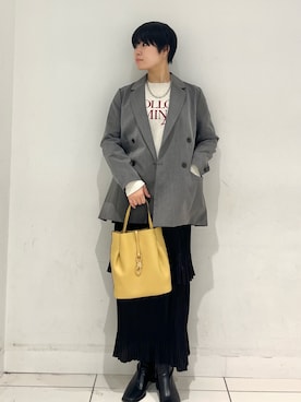 「アイテム（スウェット、パープル系）」を使った、aikaさん（レディース・162cm）の秋コーディネート