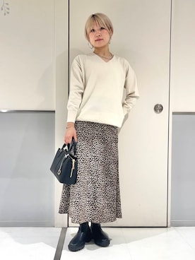 「SENSE OF PLACE by URBAN RESEARCH（センスオブプレイスバイアーバンリサーチ）のアニマルパターンナロースカート（スカート）」を使った、aikaさん（レディース・161cm）の秋コーディネート