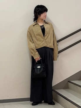 「SENSE OF PLACE by URBAN RESEARCH(センスオブプレイスバイアーバンリサーチ)のシアーレースカットトップ(Tシャツ/カットソー、ブラック系)」を使った、aikaさん(レディース・162cm)の秋コーディネート