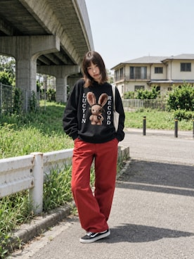「LUCY IN RECORDのdiRty bunnyスウェットシャツ（スウェット、ブラック系）」を使った、lucyinrecordさん（レディース・161cm）の秋コーディネート