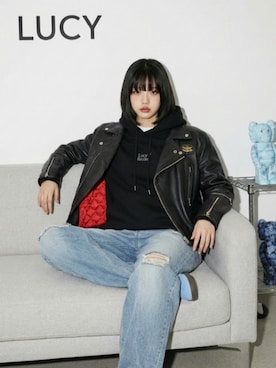 「ダメージデニムパンツ」｜lucyinrecordさん（レディース・161cm）の冬コーディネート