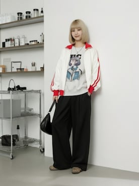「アイテム（ジャージ）」を使った、lucyinrecordさん（レディース・161cm）の秋コーディネート