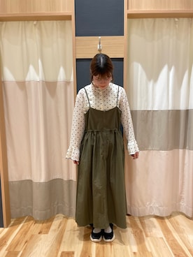「オフホワイト」｜「アイテム（ワンピース/ドレス）」を使った、nahio【160cm】さん（レディース・160cm）の秋コーディネート