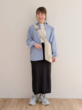 「LOWRYS FARM（ローリーズファーム）のアイテム（スニーカー）」を使った、eriiiii36さん（レディース・169cm）の冬コーディネート