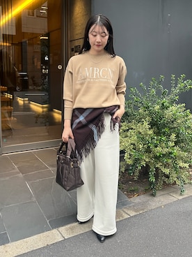 「アイテム（スウェットパンツ）」を使った、Kanna_Kさん（レディース・157cm）の秋コーディネート