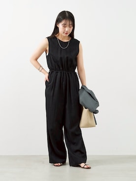 「アイテム（つなぎ/オールインワン、ブラック系）」を使った、Kanna_Kさん（レディース・157cm）の夏コーディネート