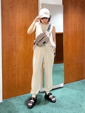 「アイテム（ボディバッグ/ウエストポーチ、ブラウン系）」を使った、byyamaguchiさん（レディース・161cm）の夏コーディネート