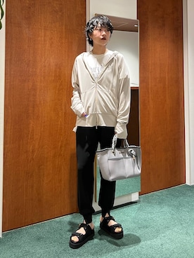 「BARNYARDSTORM（バンヤードストーム）のBARNYARDSTORM / UVカットCOOLタッチパーカー【UVカット / 接触冷感】JAPAN FABRIC（パーカー、グレー系）」を使った、byyamaguchiさん（レディース）の春コーディネート