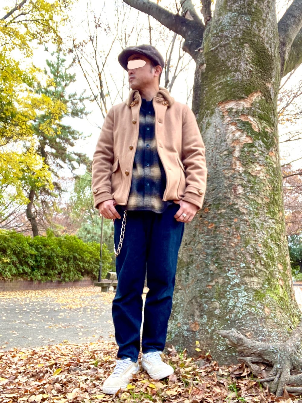 「冬コーデ、ファッションを楽しもう、カジュアル、オトナカジュアル、古着MIX、キャスケット、ジャケット、ウールジャケット、ウールシャツ、チェックシャツ、ウォレットチェーン、デニムパンツ、ブラックデニム、サルエルパンツ、スニーカー」｜「不明のアイテム（キャスケット、ブラウン系）」を使った、タニさんさん（メンズ・169cm）の秋コーディネートの1枚目の写真