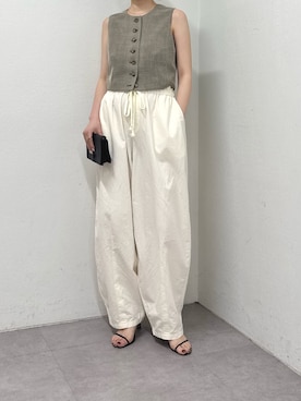 「GALLARDAGALANTE（ガリャルダガランテ）のギャザーコクーンパンツ（その他パンツ、ホワイト系）」を使った、gg__erinaさん（レディース・165cm）の夏コーディネート