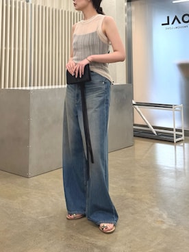 「GALLARDAGALANTE（ガリャルダガランテ）の【PEAS】レザーベルト付ソフトデニム2（デニムパンツ、ブルー系）」を使った、gg__erinaさん（レディース・165cm）の春コーディネート