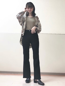 「アイテム（トップス、ベージュ系）」を使った、erina🥀さん（レディース・164cm）の秋コーディネート