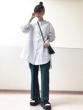 「フレアパンツ」｜「アイテム（パンツ、グリーン系）」を使った、erina🥀さん（レディース・164cm）の夏コーディネート