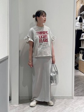 「アイテム（ボストンバッグ、グレー系）」を使った、まるこさん（レディース・156cm）の春コーディネート