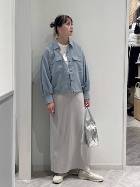 「アイテム（ボストンバッグ、グレー系）」を使った、まるこさん（レディース・156cm）の春コーディネート