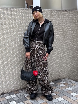 「アイテム（カーゴパンツ）」を使った、吉井紗彩さん（レディース・155cm・20代）の夏コーディネート