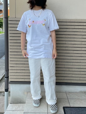 「オールホワイト」｜「アイテム（スリッポン）」を使った、吉井紗彩さん（レディース・155cm）の夏コーディネート