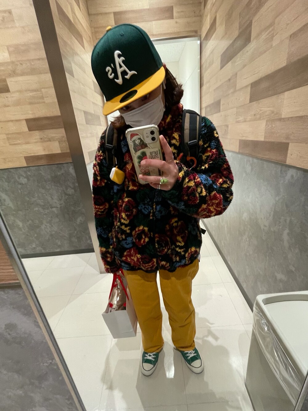 X-girl（エックスガール）の「FLORAL STAND COLLAR BOA JACKET
