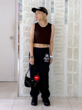 「アイテム（キーホルダー）」を使った、吉井紗彩さん（レディース・155cm）の夏コーディネート