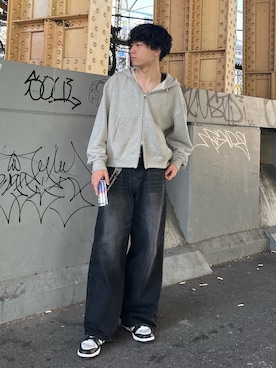 「シンプル」｜「アイテム（パーカー）」を使った、鈴木 龍之介さん（メンズ・177cm）の秋コーディネート