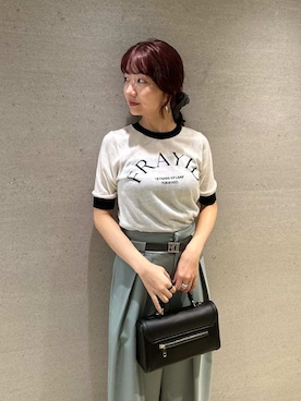 「アイテム（シュシュ、グレー系）」を使った、FRAY I.Dさん（レディース・165cm）の秋コーディネート