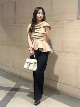 「FRAY I.D（フレイアイディー）の【00サイズあり】センタープレスセミフレアーパンツ（スラックス、ブラック系）」を使った、FRAY I.Dさんの春コーディネート