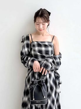 「アイテム（シュシュ）」を使った、FRAY I.Dさん（レディース・158cm）の夏コーディネート