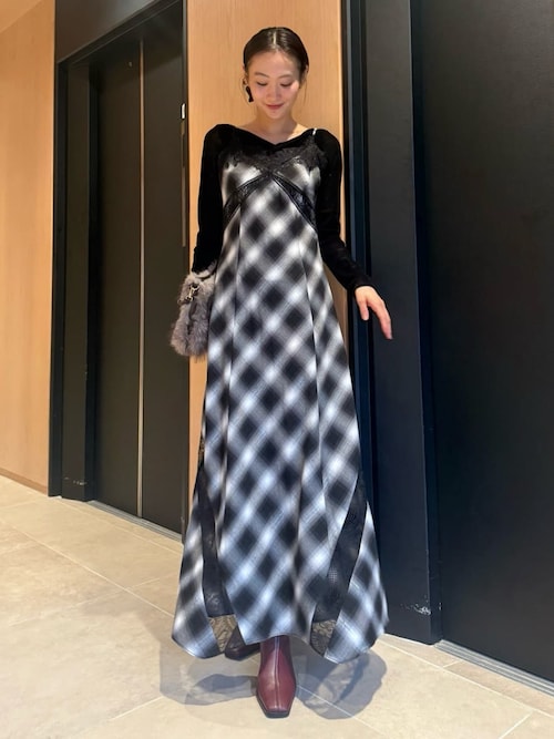 FRAY I.D デコルテタックフロッキーチュールトップス　ブラック デコルテタックフロッキーチュールトップス（カットソー/Tシャツ