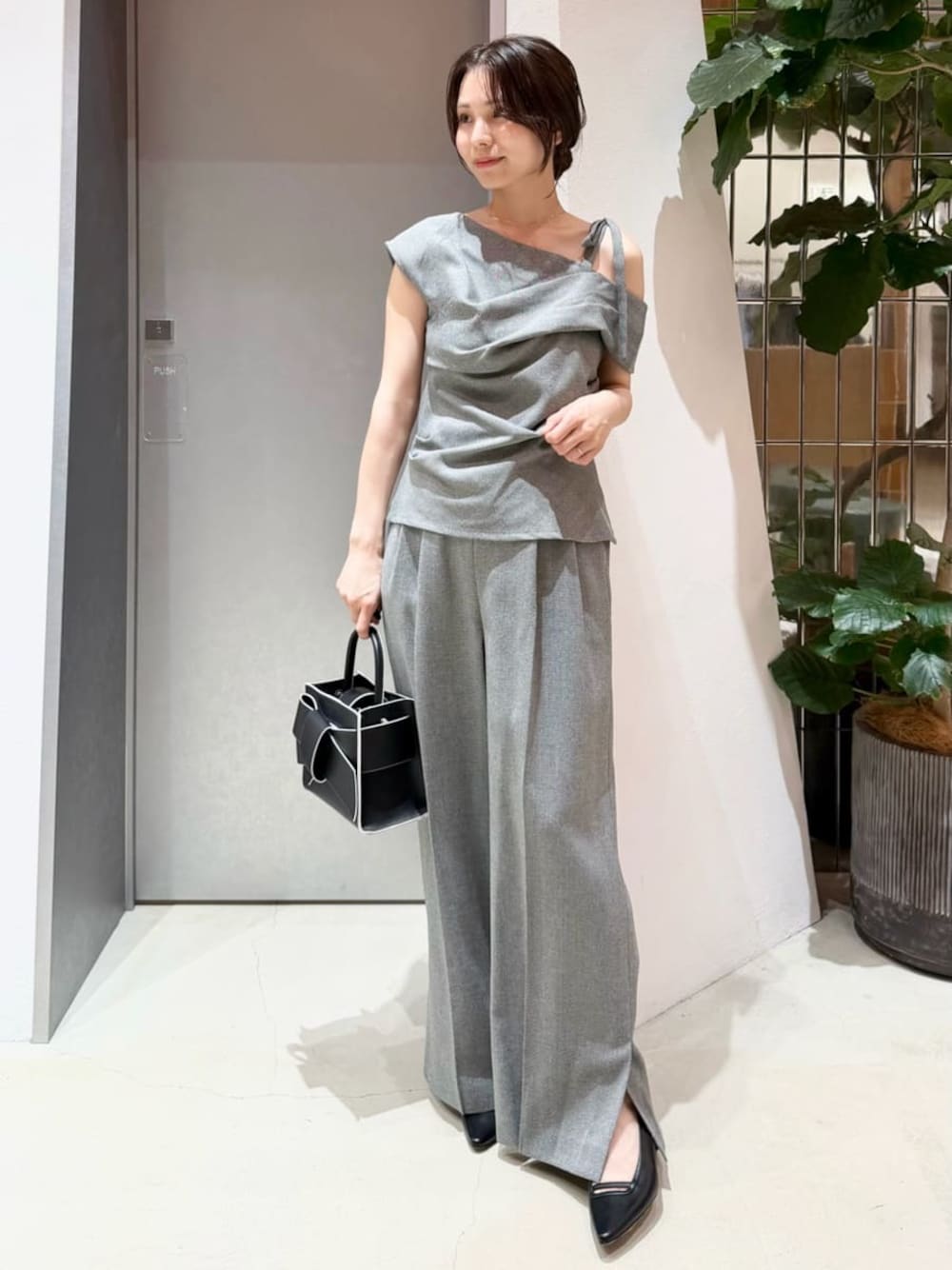 その他のその他パンツ、その他のシャツ/ブラウスを着用したレディースの夏コーディネートの1枚目の写真